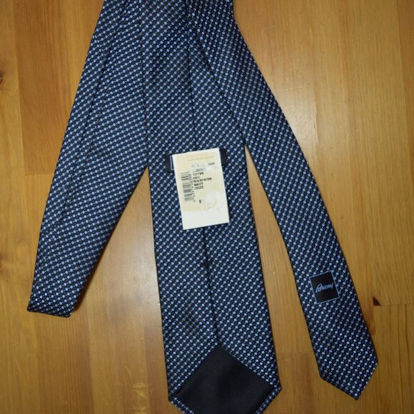 $840 New BRIONI Navy Aqua Blue Geometric Medallion Handmade Italy Silk Neck Tie - Picture 13 of 14